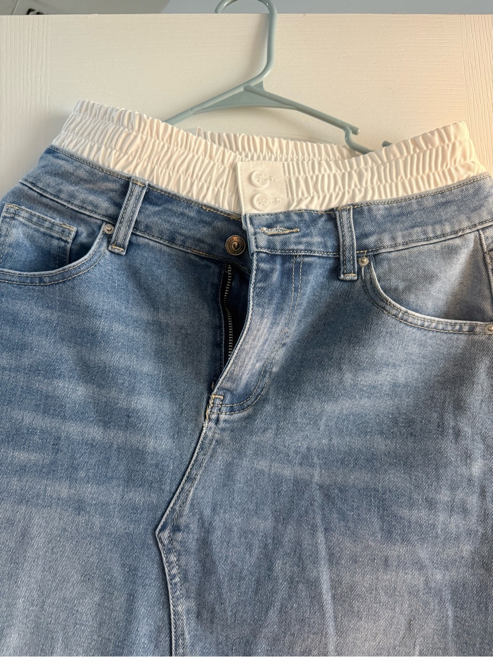 Light Wash Denim Jogger Jeans with White Elastic Waistband